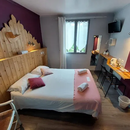 Logis - De L'ile - 3 Etoiles Et Restaurant Szálloda 3*