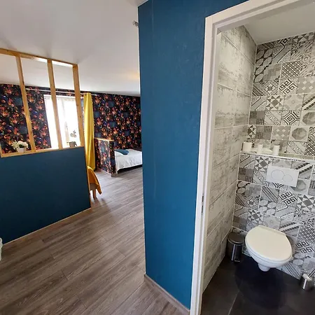 Logis - De L'ile - 3 Etoiles Et Restaurant 3*