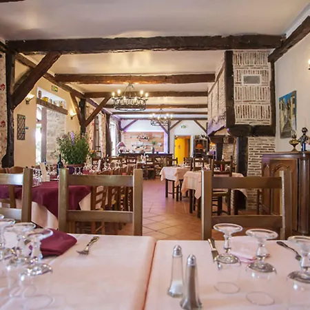 Szálloda Logis - De L'ile - 3 Etoiles Et Restaurant 3*
