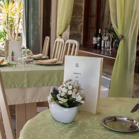 Szálloda Logis - De L'ile - 3 Etoiles Et Restaurant