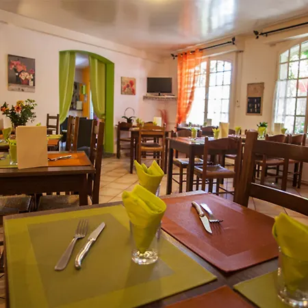 Logis - De L'ile - 3 Etoiles Et Restaurant Szálloda Creysse
