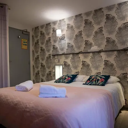 Logis - De L'ile - 3 Etoiles Et Restaurant Szálloda 3*