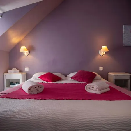 Logis - De L'ile - 3 Etoiles Et Restaurant Szálloda