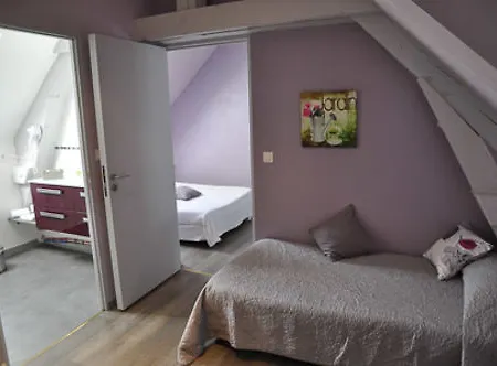 Logis - De L'ile - 3 Etoiles Et Restaurant Hotel 3*