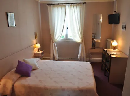 Logis - De L'ile - 3 Etoiles Et Restaurant Hotel Creysse (Lot)