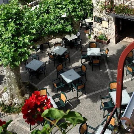 Hotel Logis - De L'ile - 3 Etoiles Et Restaurant Creysse (Lot)