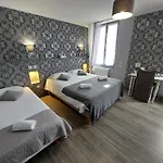 Logis - De L'ile - 3 Etoiles Et Restaurant Creysse (Lot)