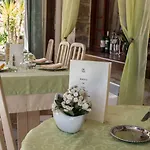 Hotel Logis - De L'ile - 3 Etoiles Et Restaurant