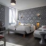 Logis - De L'ile - 3 Etoiles Et Restaurant Hotel 3*