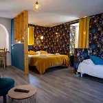 Hotel Logis - De L'ile - 3 Etoiles Et Restaurant 3*
