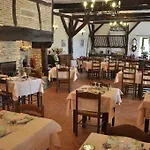 Hotel Logis - De L'ile - 3 Etoiles Et Restaurant 3*