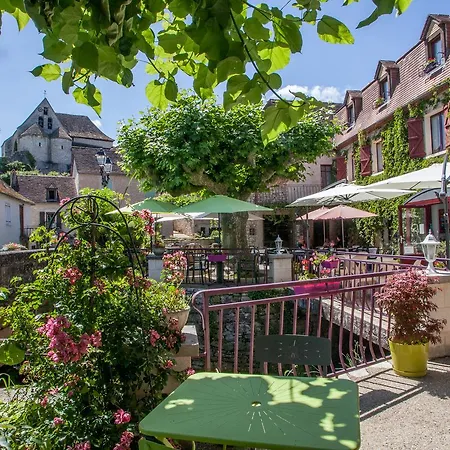 De L'île 3*