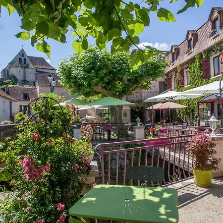 Logis - De L'ile - 3 Etoiles Et Restaurant 3*