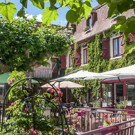 Logis - De L'ile - 3 Etoiles Et Restaurant 3*