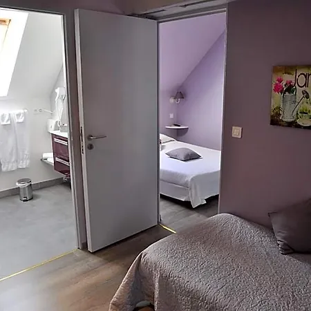 Hotel Logis - De L'ile - 3 Etoiles Et Restaurant Creysse (Lot)