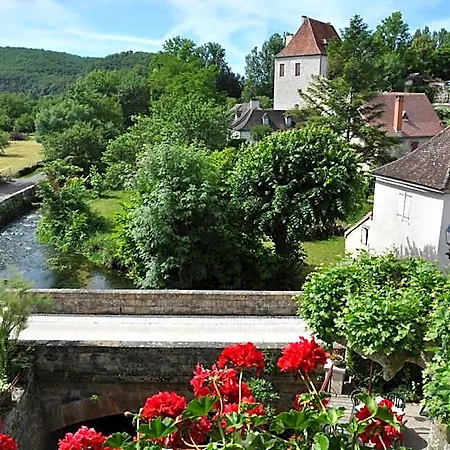 Logis - De L'ile - 3 Etoiles Et Restaurant Creysse (Lot)