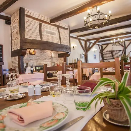 Logis - De L'ile - 3 Etoiles Et Restaurant Hotell 3*