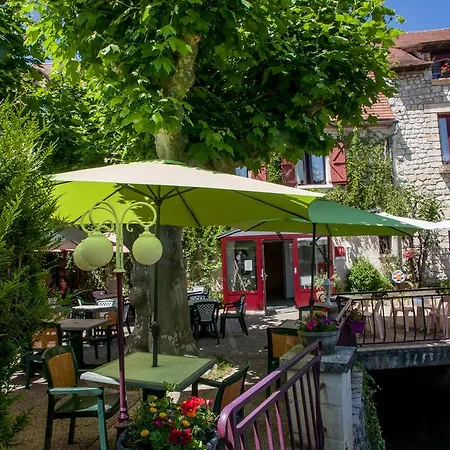 Logis - De L'ile - 3 Etoiles Et Restaurant Creysse (Lot)