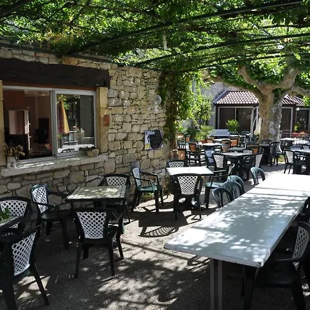 Hotell Logis - De L'ile - 3 Etoiles Et Restaurant