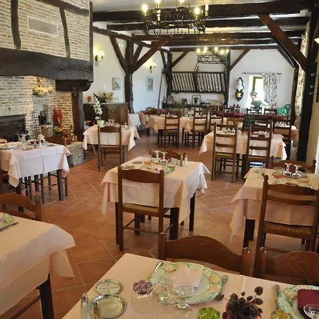 Logis - De L'ile - 3 Etoiles Et Restaurant 3*