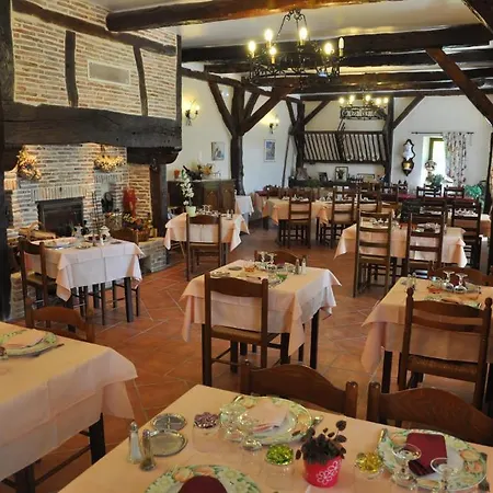 Logis - De L'ile - 3 Etoiles Et Restaurant 3*