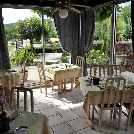 Hotel De L'île Creysse (Lot)