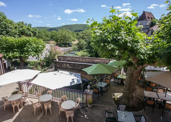 ホテル Logis - De L'ile - 3 Etoiles Et Restaurant Creysse