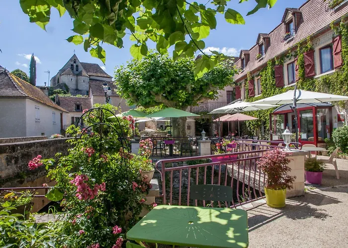 Logis - De L'ile - 3 Etoiles Et Restaurant 3*