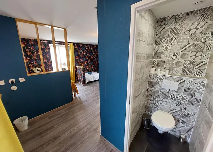 Logis - De L'ile - 3 Etoiles Et Restaurant 3*