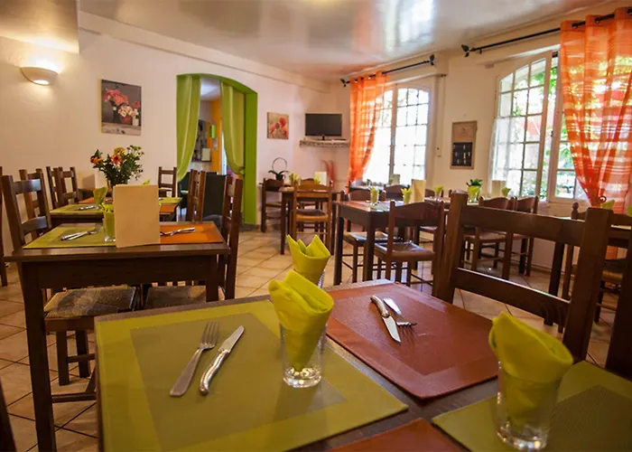 Logis - De L'ile - 3 Etoiles Et Restaurant ホテル Creysse