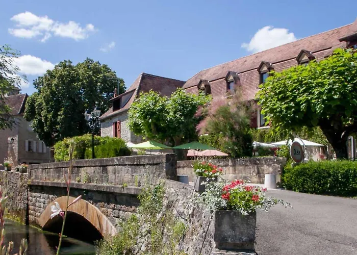 Logis - De L'ile - 3 Etoiles Et Restaurant Creysse (Lot)