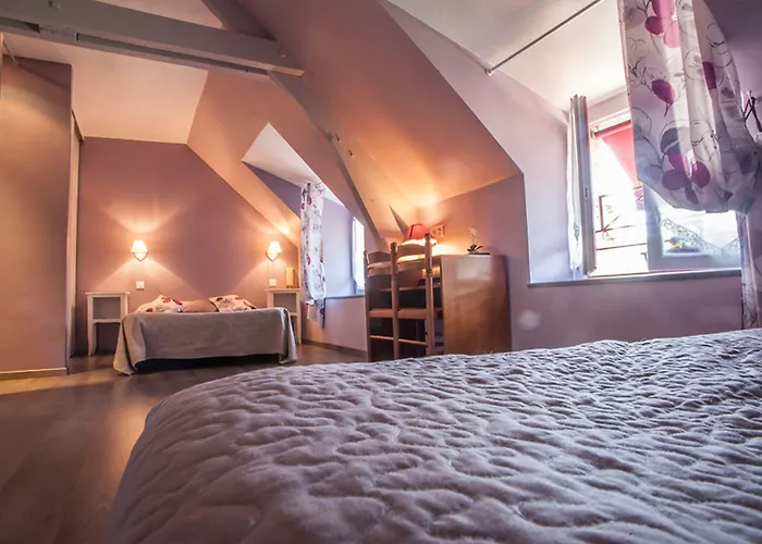 Hotel Logis - De L'ile - 3 Etoiles Et Restaurant Creysse (Lot)