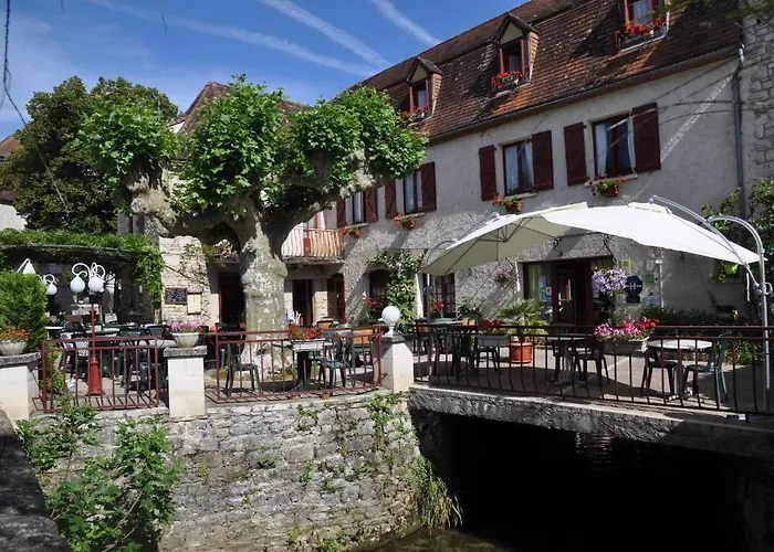 Logis - De L'ile - 3 Etoiles Et Restaurant Hotel Creysse (Lot)