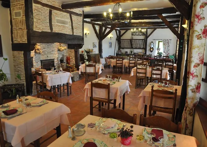 Logis - De L'ile - 3 Etoiles Et Restaurant 3*